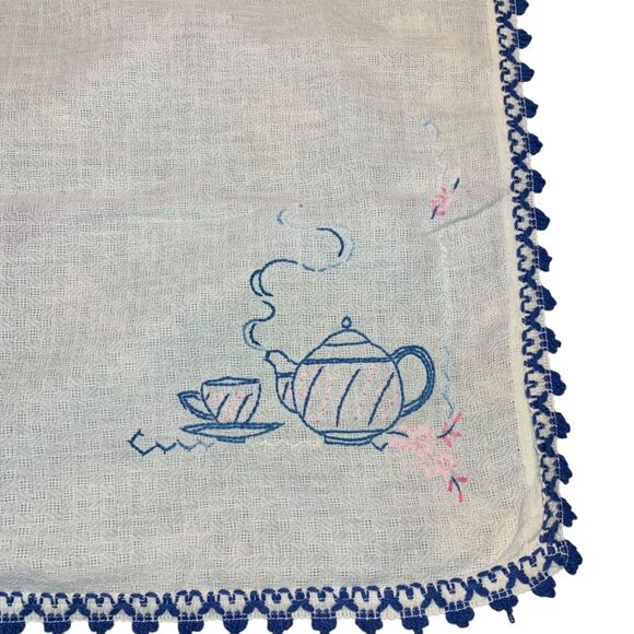 Vintage Linen Tea Towel Embroidered Tea Pots and Floral Country Farmhouse - Picture 2 of 9